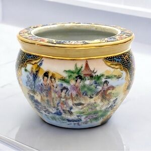 Vintage Japanese Gold Satsuma Vase